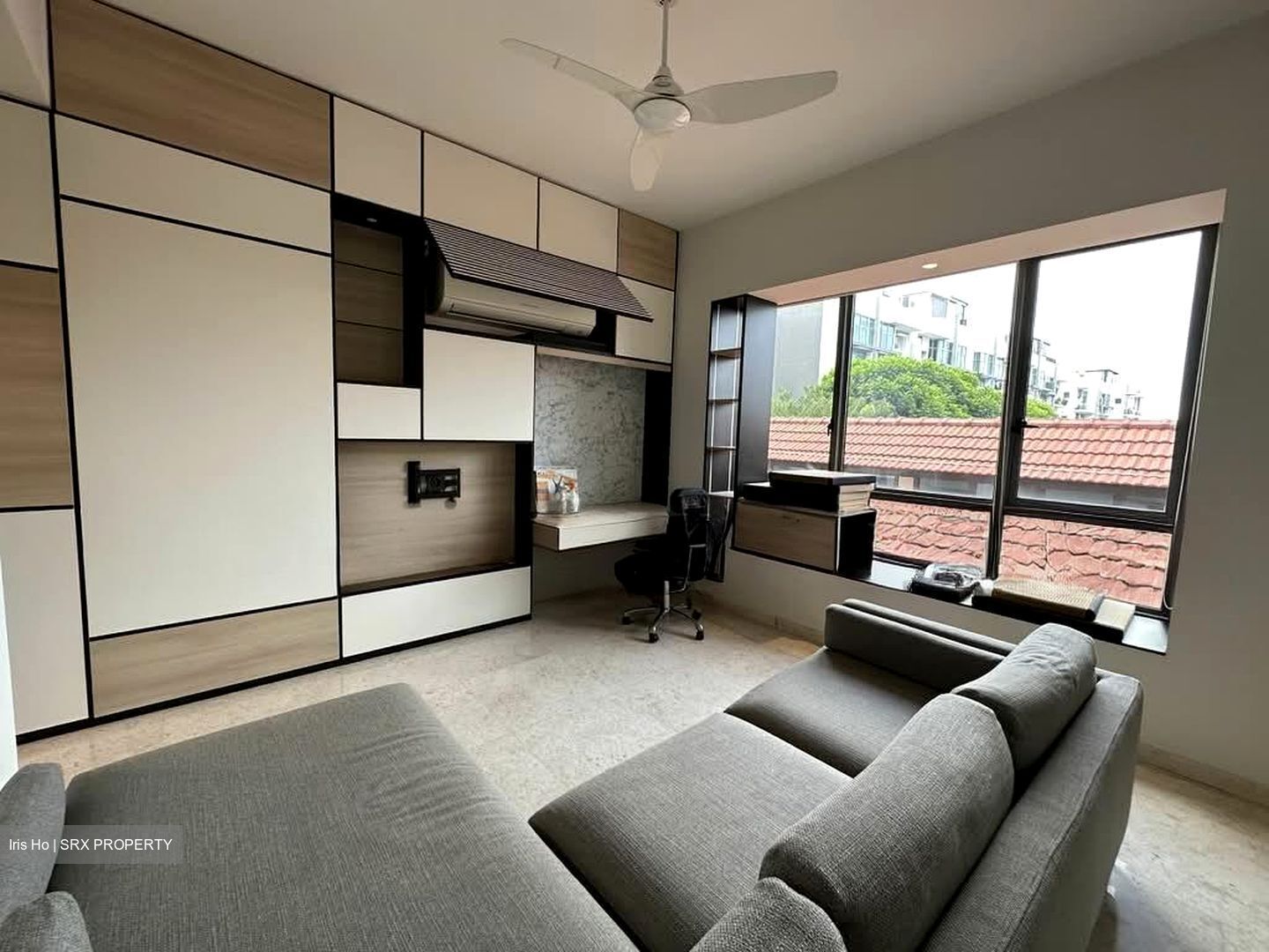 The Red House (D15), Apartment #566246281